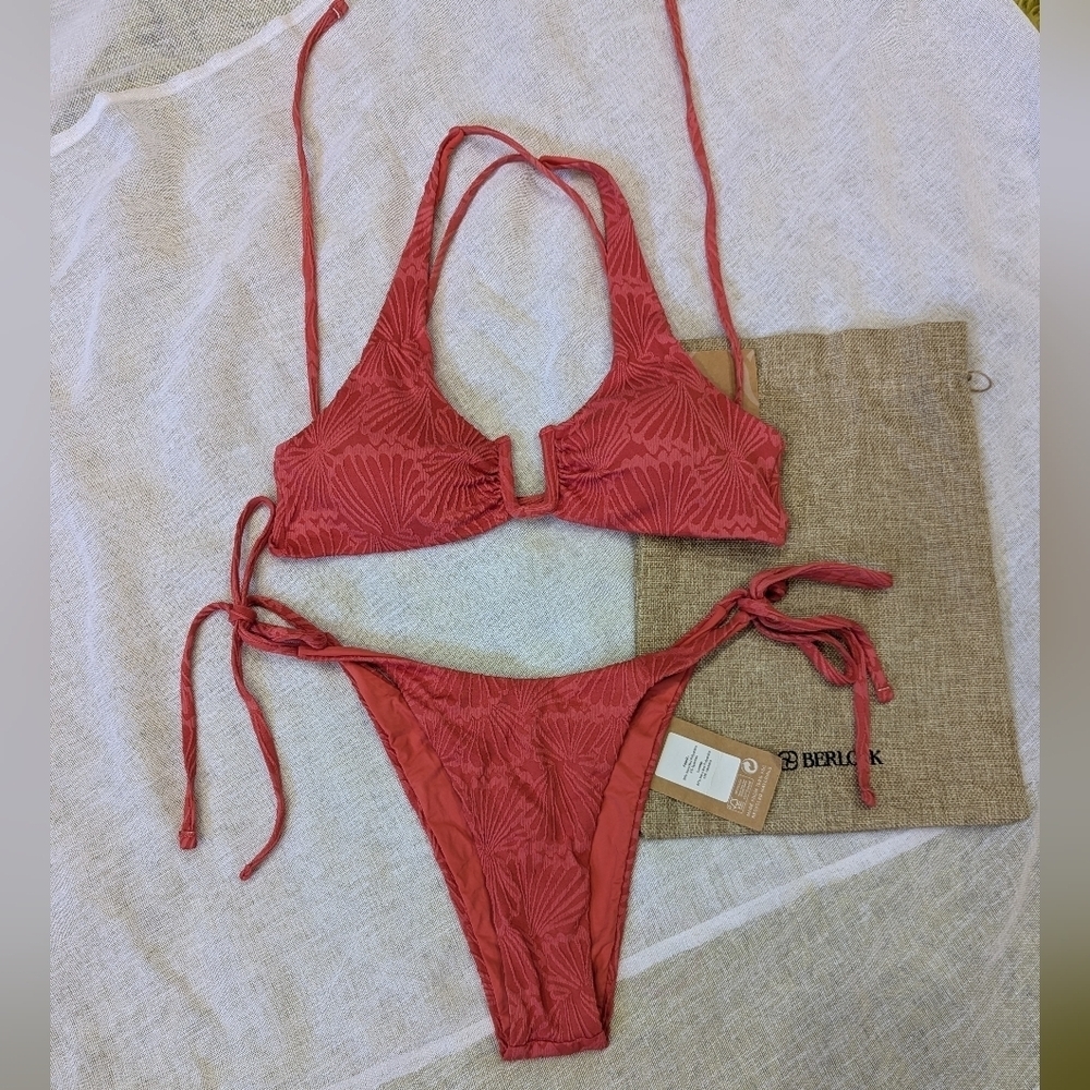 Berlook / Red Jacquard U-Ring Cross Back Bikini Set
